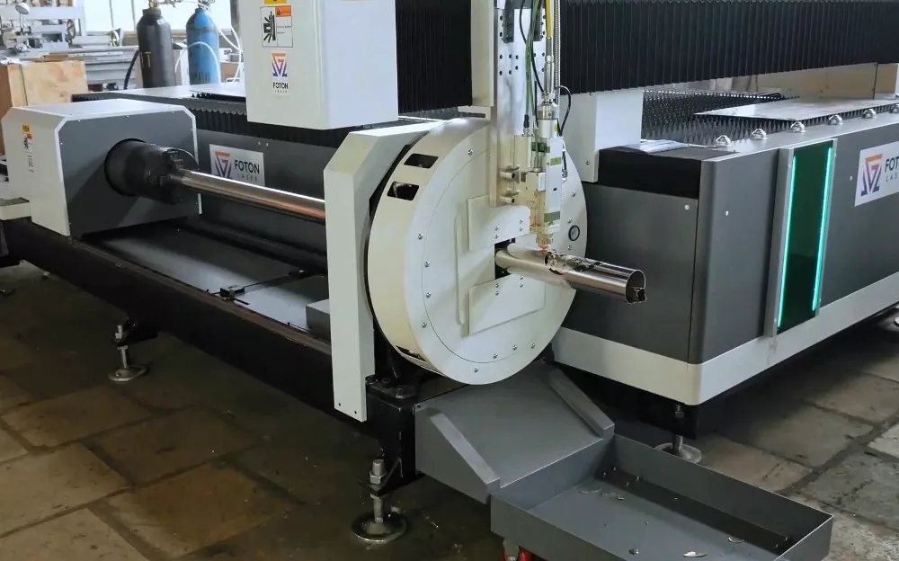 FL-L1530FR-1500-D220-IPG Лазерный станок для резки листового металла и труб